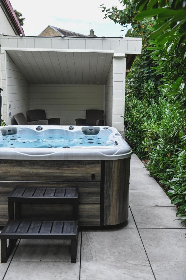 O Rethel Jacuzzi, Gite Ardennes ภายนอก รูปภาพ